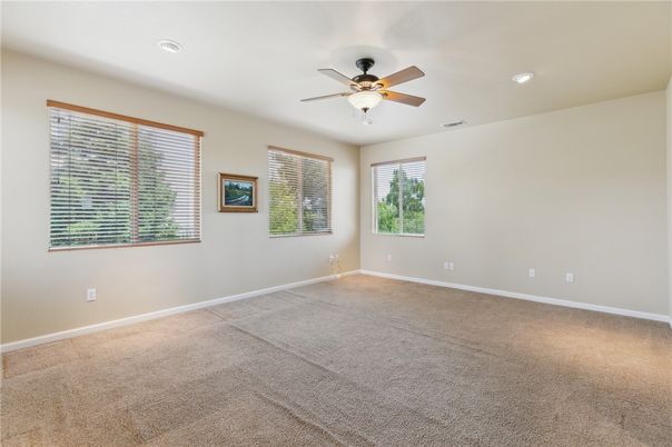 Empty room, Interior, Recessed Lighting