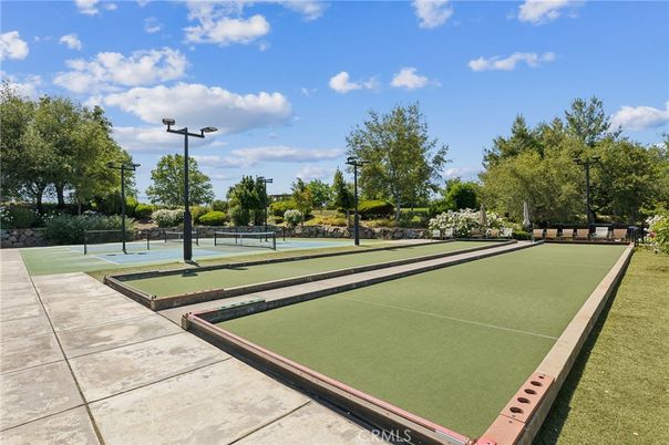 Exterior, Tennis Courts