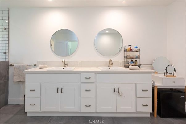 Bathroom, Dual Sink Vanities, Interior