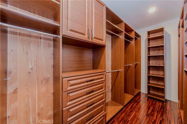 Interior, Recessed Lighting, Walk-in Closets, Wood Texture Flooring