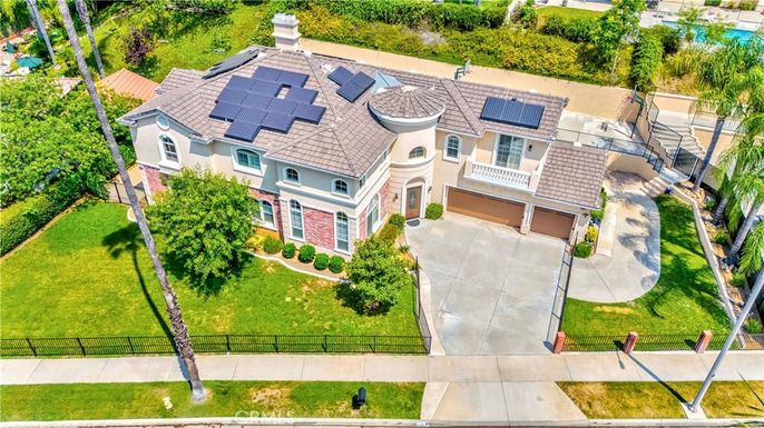 Exterior, Drone