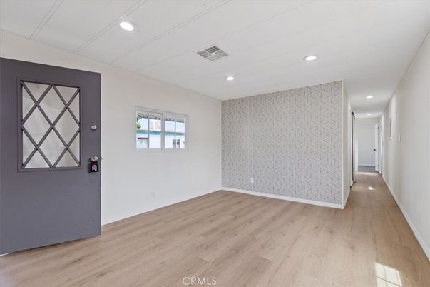 Empty room, Interior, Recessed Lighting, Wood Texture Flooring