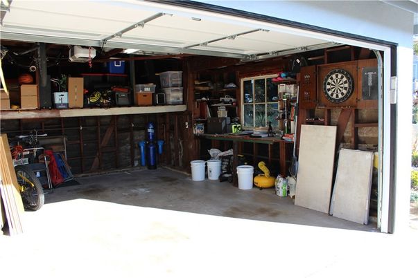 Garage, Interior