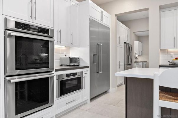Interior, Kitchen, Stainless Steel Appliances