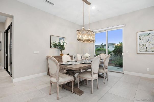 Dining room, Interior, Pendant Lights, Recessed Lighting