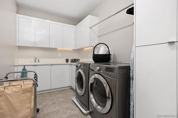 Interior, Washer