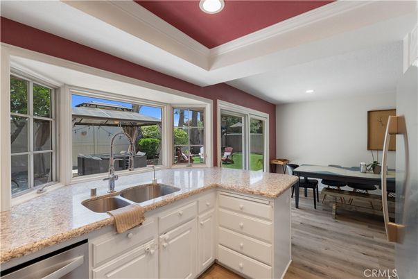 Dining room, Interior, Kitchen, Recessed Lighting, Wood Texture Flooring