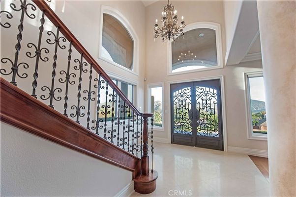 Chandelier, Interior