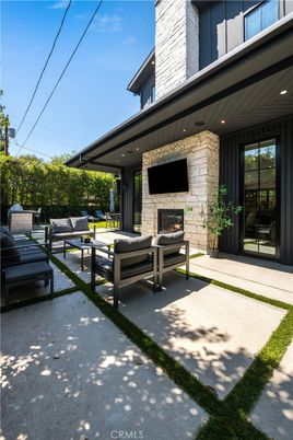 Exterior, Fireplace