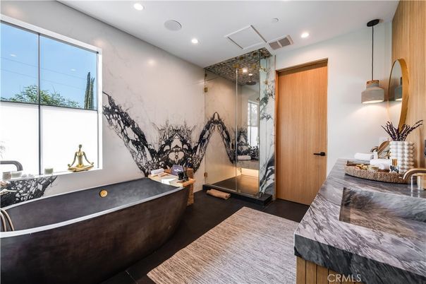 Bathroom, Glass Shower, Interior, Pendant Lights, Recessed Lighting