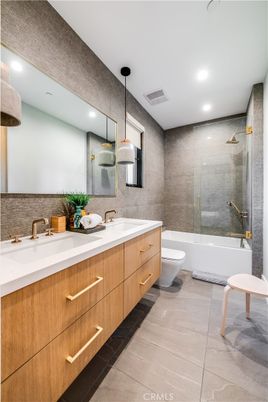 Bathroom, Dual Sink Vanities, Free Standing Baths, Glass Shower, Interior, Pendant Lights, Recessed Lighting