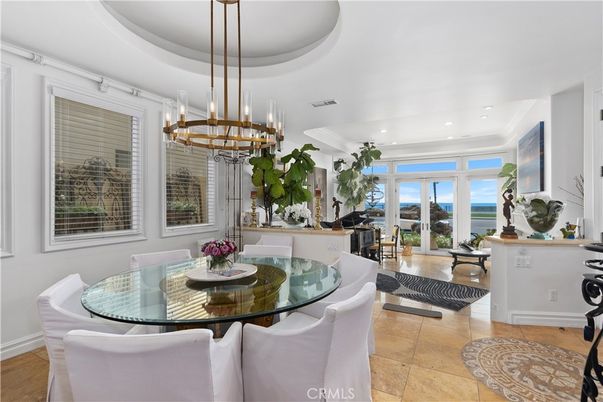 Chandelier, Dining room, Interior, Pendant Lights, Recessed Lighting, Water