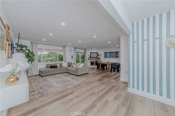 Dining room, Interior, Living room, Recessed Lighting, Wood Texture Flooring