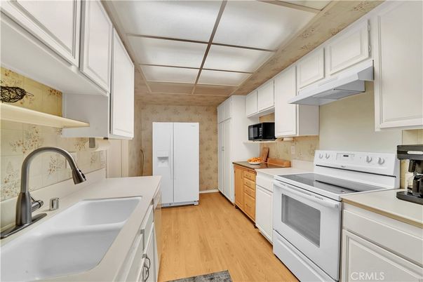 Interior, Kitchen, Wood Texture Flooring