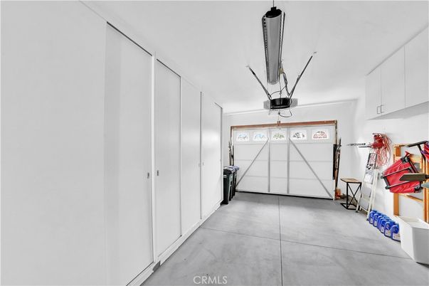 Garage, Interior