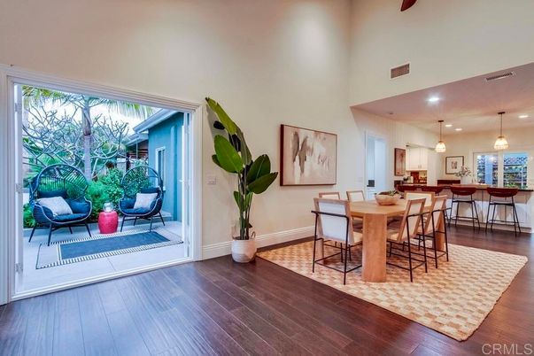 Dining room, Interior, Kitchen, Pendant Lights, Recessed Lighting, Wood Texture Flooring