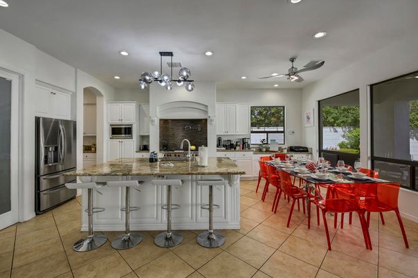 Dining room, Interior, Kitchen, Pendant Lights, Recessed Lighting, Stainless Steel Appliances