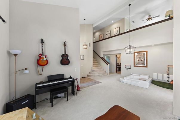 Interior, Pendant Lights, Piano, Recessed Lighting