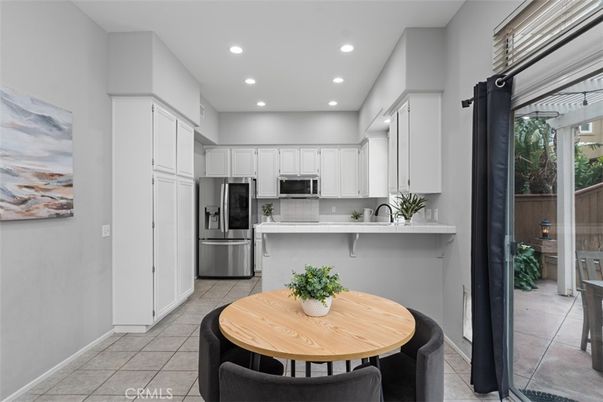 Dining room, Interior, Kitchen, Recessed Lighting, Stainless Steel Appliances