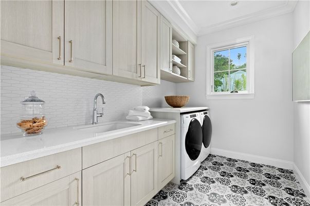 Interior, Washer