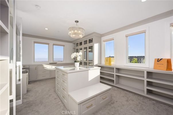 Chandelier, Interior, Recessed Lighting, Water