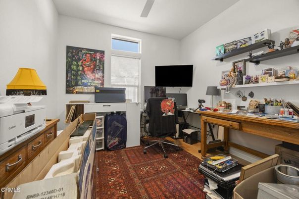 Home Office, Interior