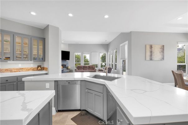 Dining room, Interior, Kitchen, Recessed Lighting, Stainless Steel Appliances