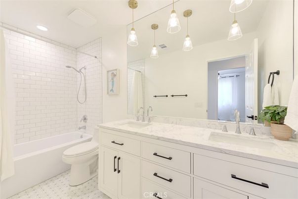 Bathroom, Dual Sink Vanities, Interior, Pendant Lights, Recessed Lighting