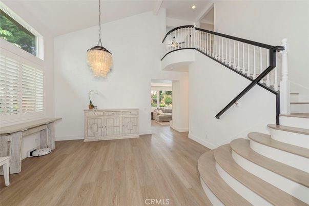 Interior, Pendant Lights, Recessed Lighting, Wood Texture Flooring