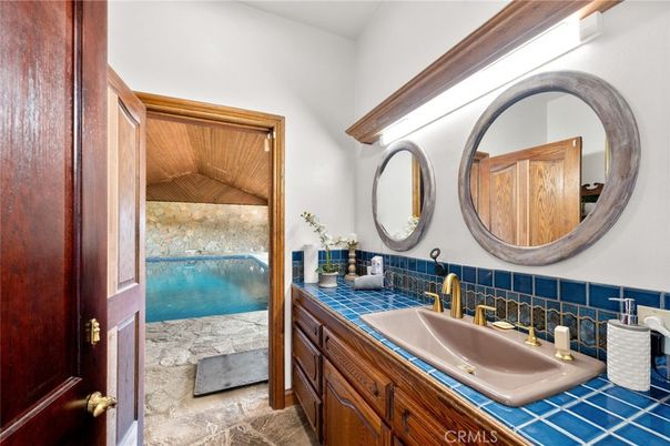 Bathroom, Interior, Tile Countertops