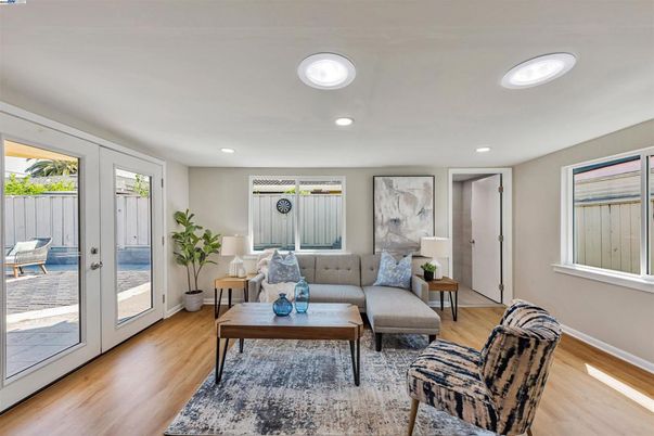 Interior, Living room, Recessed Lighting, Wood Texture Flooring