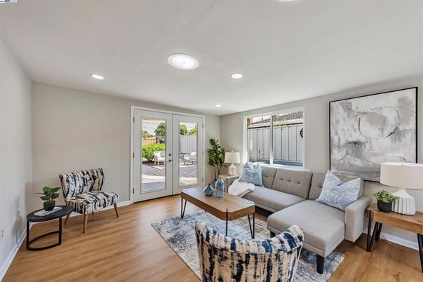 Interior, Living room, Recessed Lighting, Wood Texture Flooring