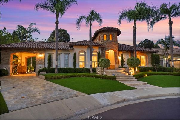 Backyard, Exterior, Facade, Mediterranean