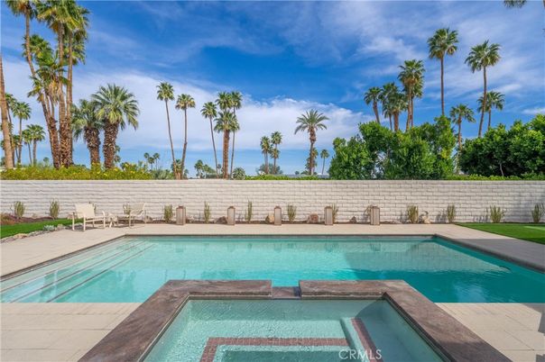 Exterior, Pool, Water