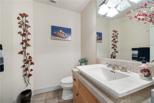 Bathroom, Interior, Tile Countertops