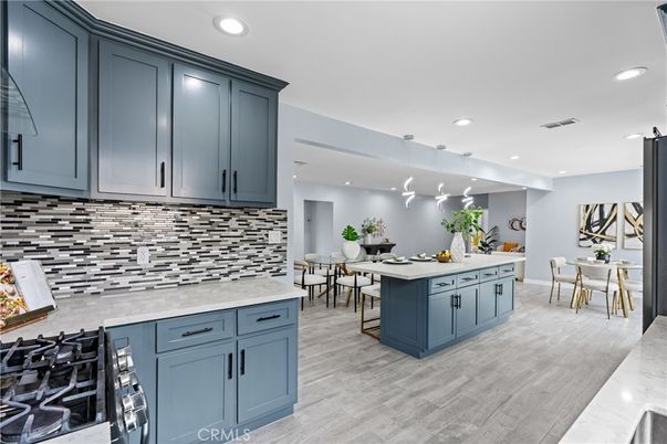 Dining room, Interior, Kitchen, Pendant Lights, Recessed Lighting, Wood Texture Flooring
