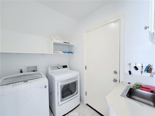 Interior, Washer