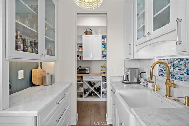 Interior, Kitchen, Wine Storage, Wood Texture Flooring