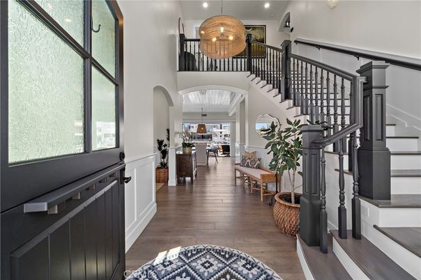 Chandelier, Dining room, Interior, Pendant Lights, Recessed Lighting, Wood Texture Flooring