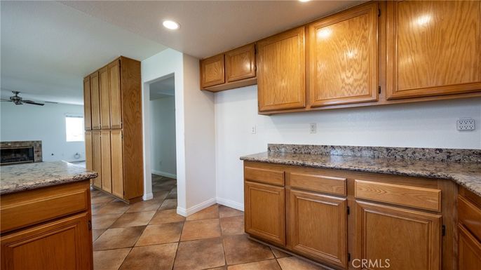 Fireplace, Interior, Kitchen, Recessed Lighting