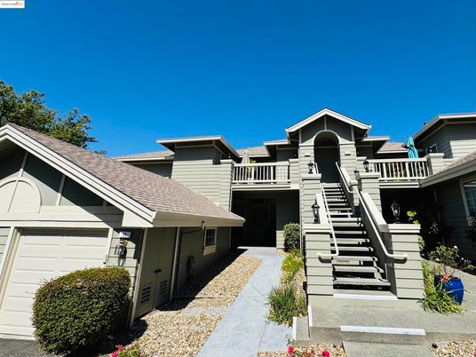 Exterior, Facade, American Craftsman