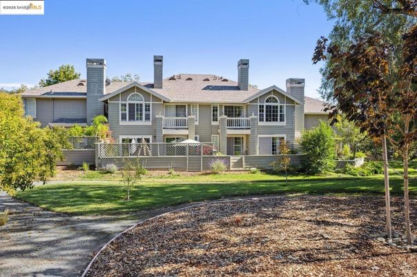 Backyard, Exterior, Facade, Queen Anne Victorian