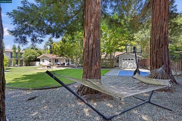 Backyard, Detached Garage, Exterior