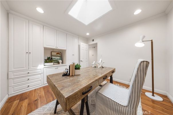 Home Office, Interior, Recessed Lighting, Wood Texture Flooring