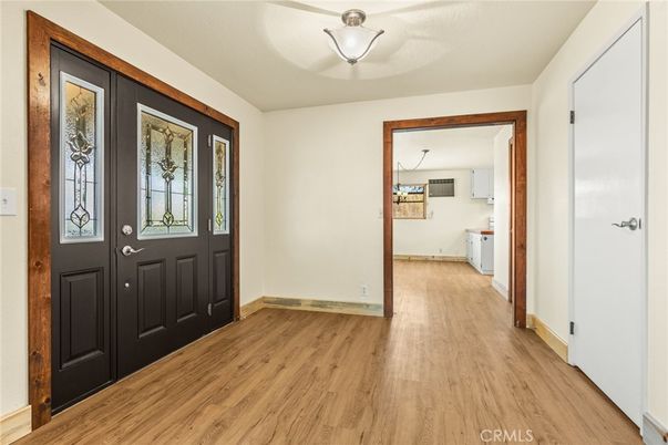 Interior, Pendant Lights, Wood Texture Flooring