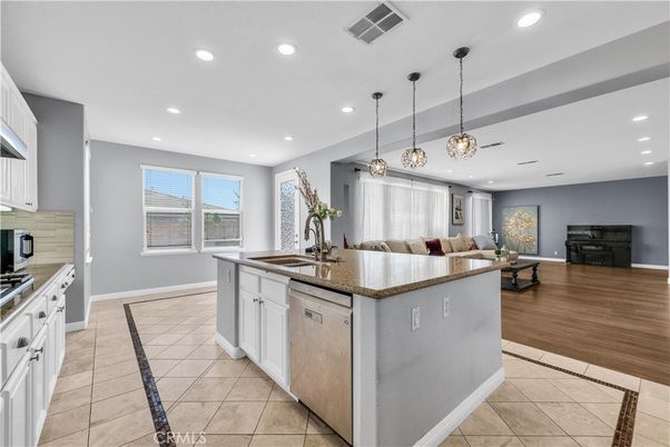 Interior, Kitchen, Living room, Pendant Lights, Recessed Lighting, Stainless Steel Appliances, Wood Texture Flooring