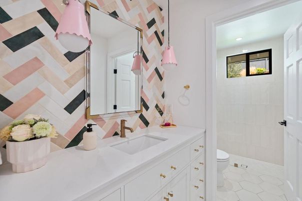 Bathroom, Interior, Recessed Lighting