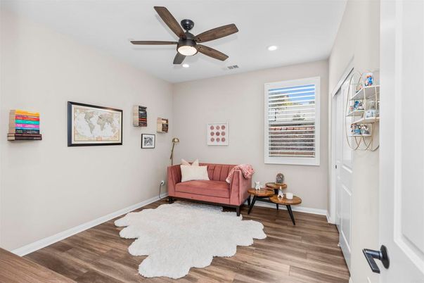 Interior, Recessed Lighting, Wood Texture Flooring