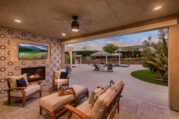 Exterior, Fireplace