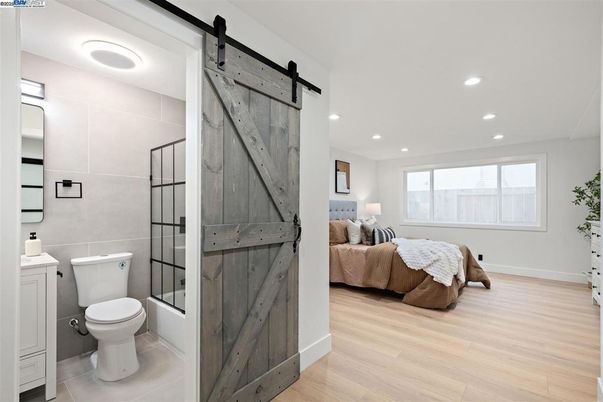 Bathroom, Bedroom, Interior, Recessed Lighting, Wood Texture Flooring